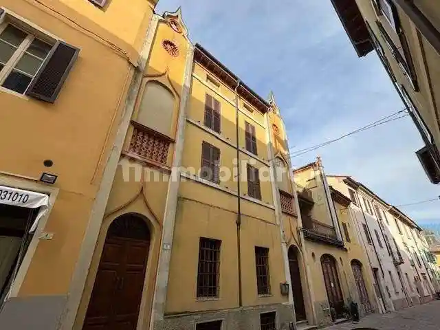 Palazzo - Edificio in vendita a Busseto