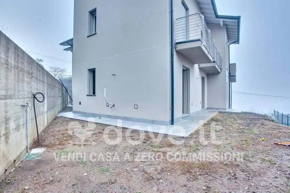 Appartamento in vendita a Cadegliano-Viconago