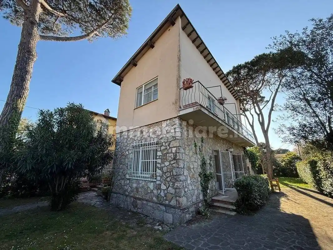 Villa in vendita a Pisa