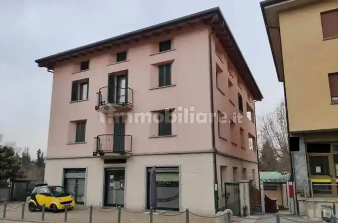 Appartamento in vendita a Merone
