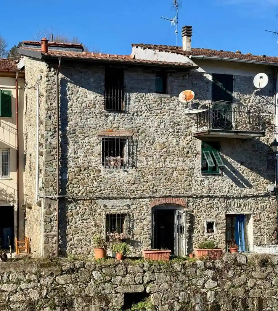 Casa indipendente in vendita a Riccò del Golfo di Spezia