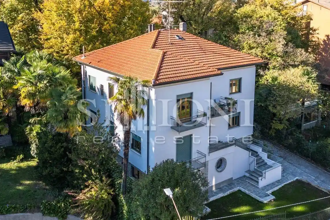 Villa in vendita a Varese