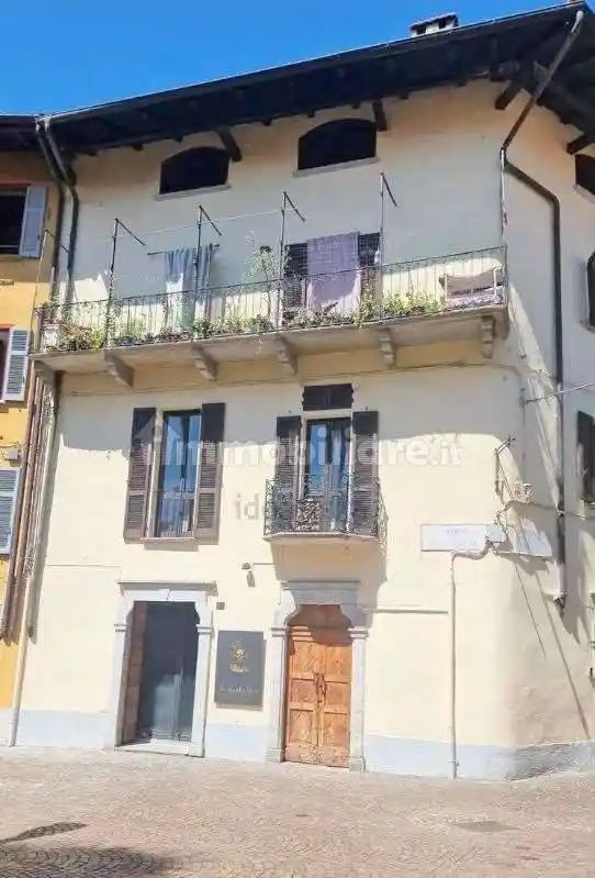 Palazzo - Edificio in vendita a Verbania