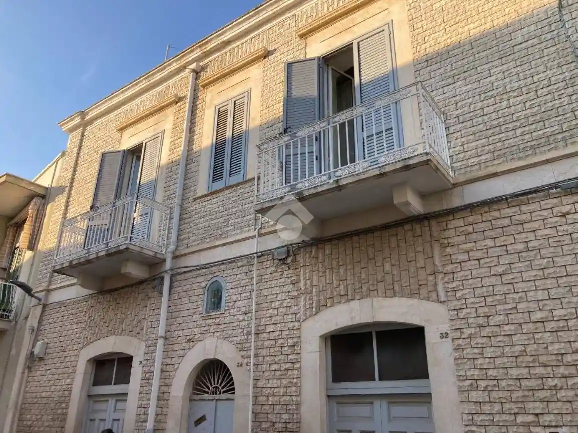Palazzo - Edificio in vendita a Bitonto