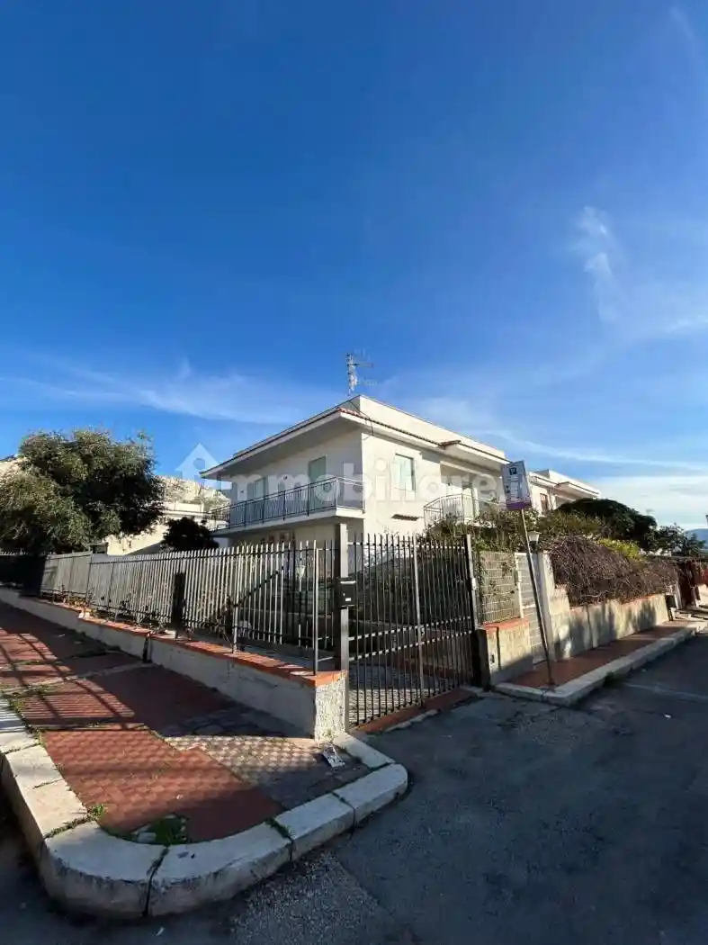 Villa in affitto a Isola delle Femmine