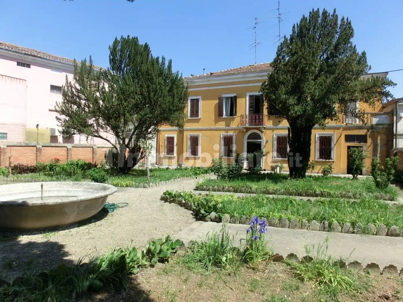 Villa in vendita a San Benedetto Po