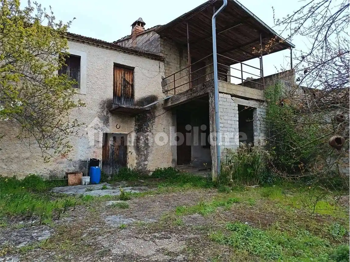 Casa indipendente in vendita a Alatri