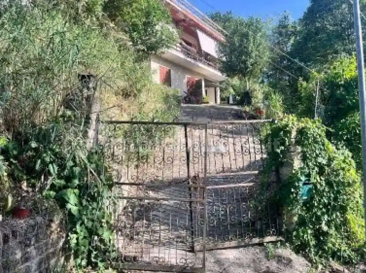 Villa in vendita a Castelnuovo di Porto