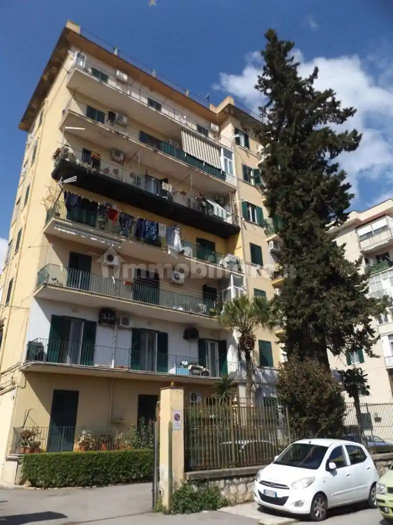 Appartamento in vendita a Palermo