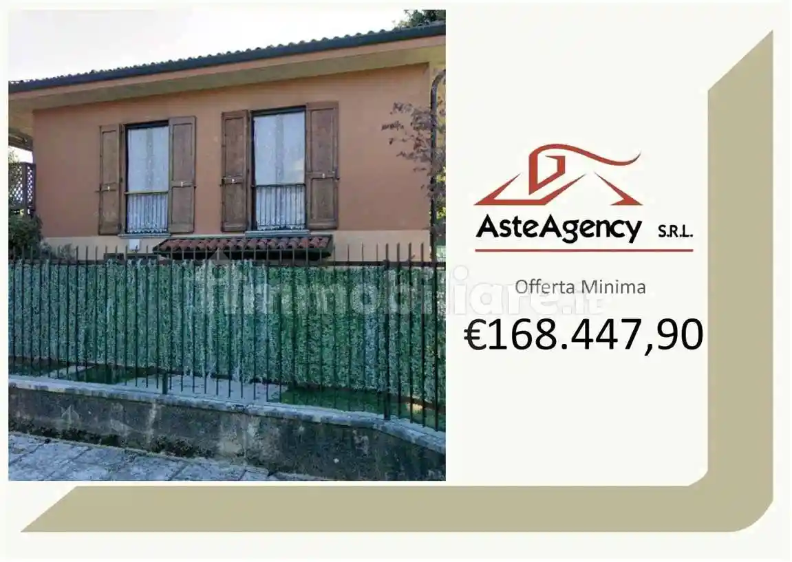 Villa in vendita a Annone di Brianza