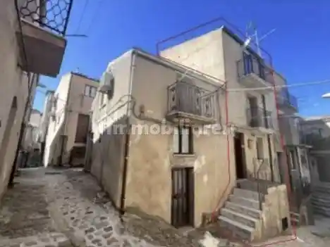 Appartamento in vendita a Geraci Siculo