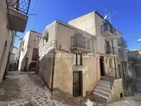 Appartamento in vendita a Geraci Siculo