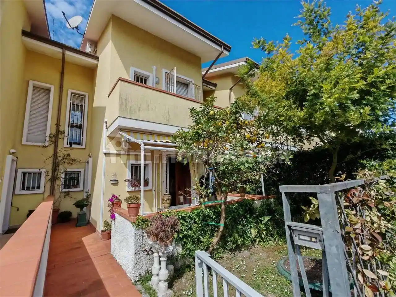 Villetta a schiera in vendita a Massa