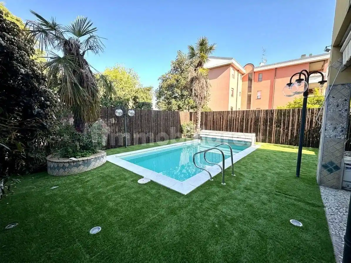 Villa in vendita a Agrate Brianza