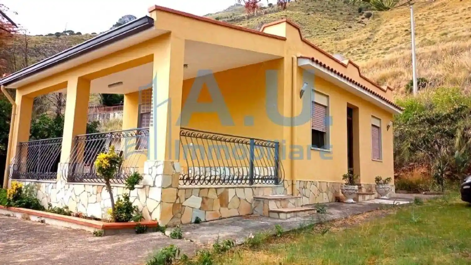 Villa in vendita a Altavilla Milicia