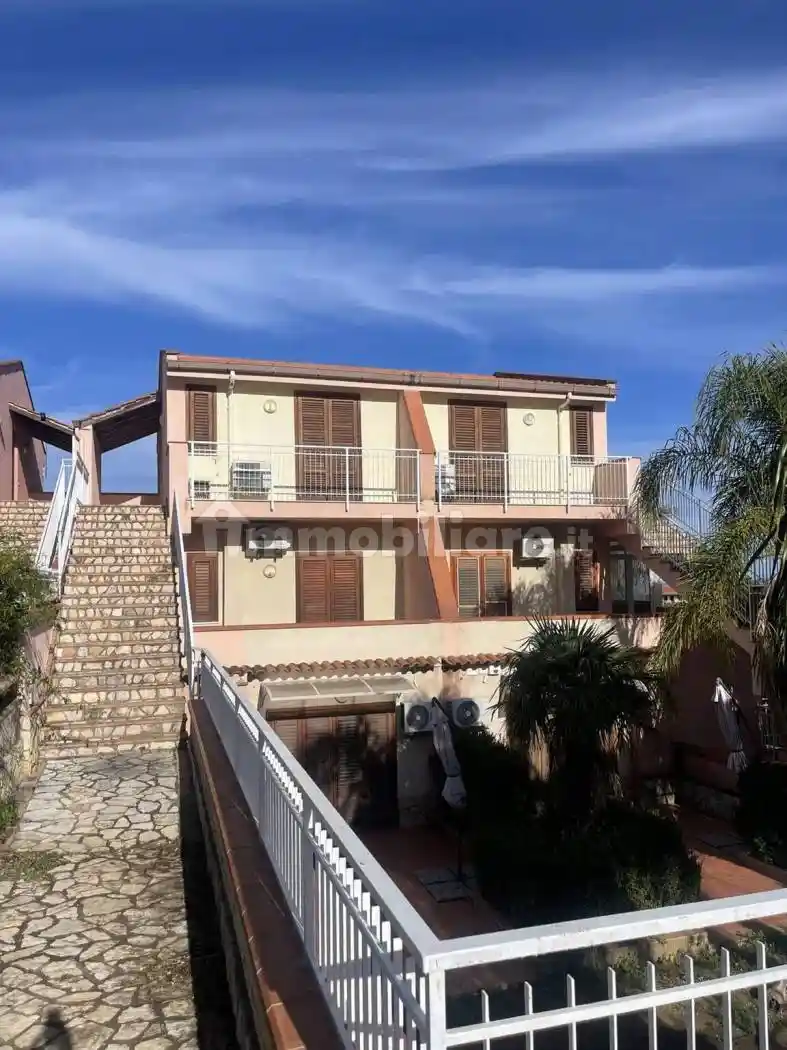 Villa in affitto a Altavilla Milicia