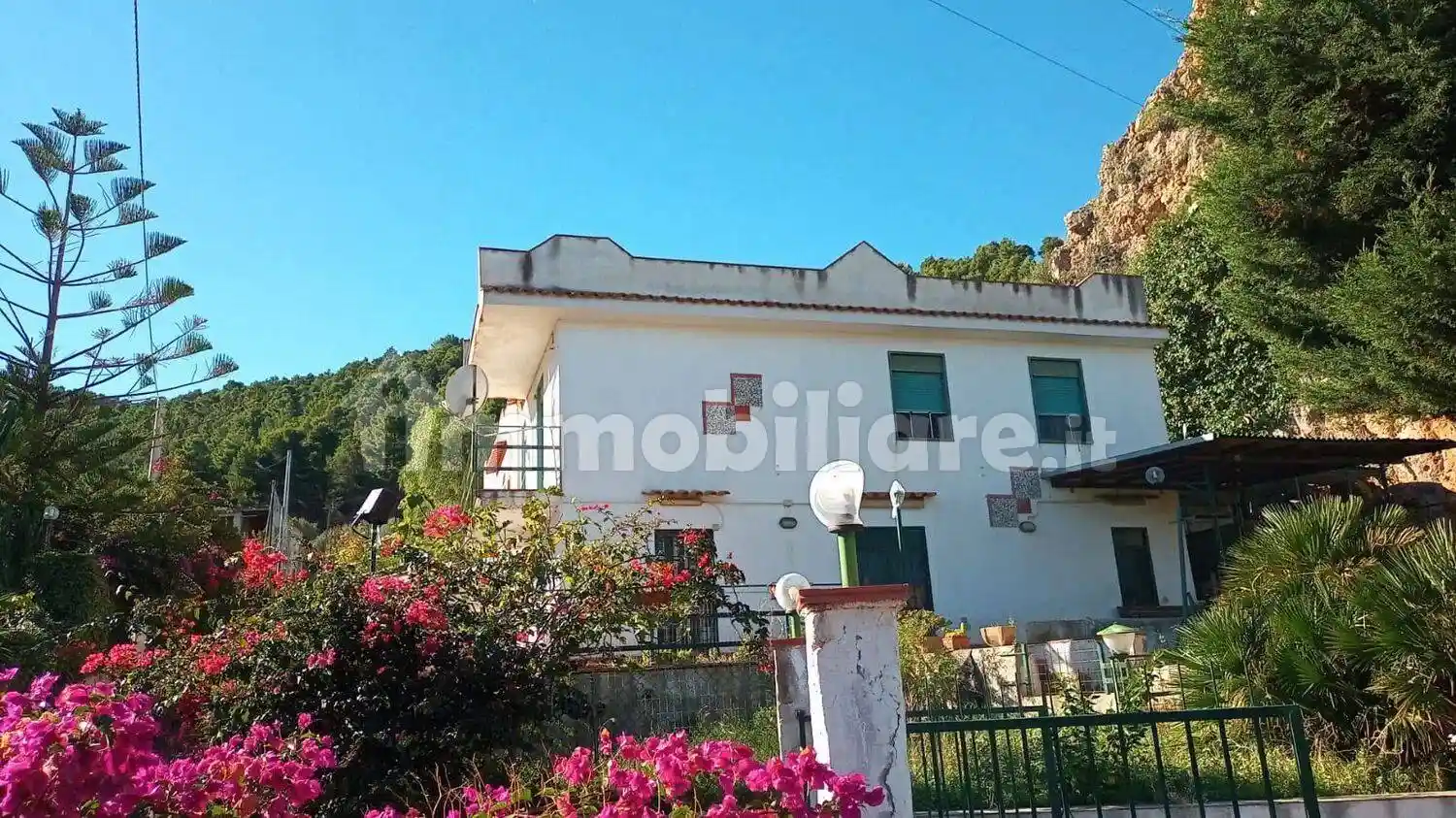 Villa in vendita a Altavilla Milicia