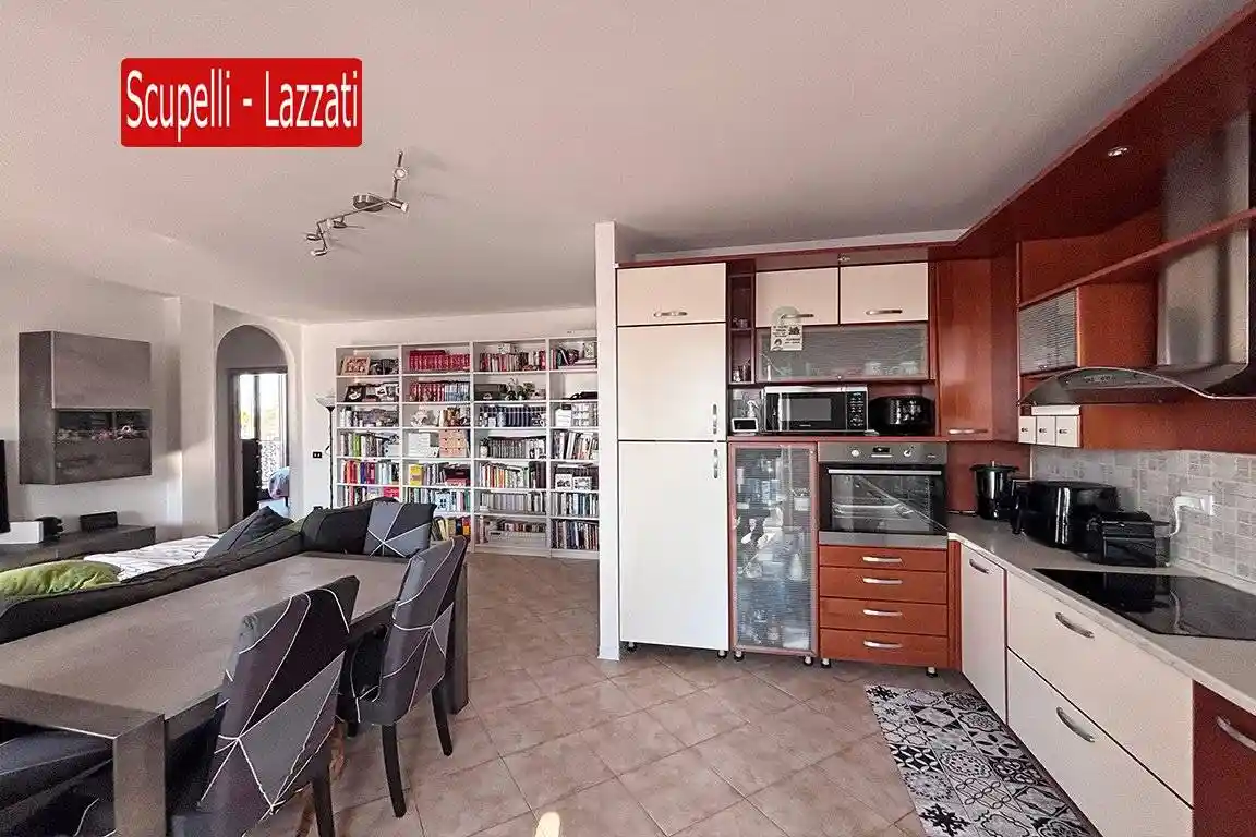 Appartamento in vendita a Pavia