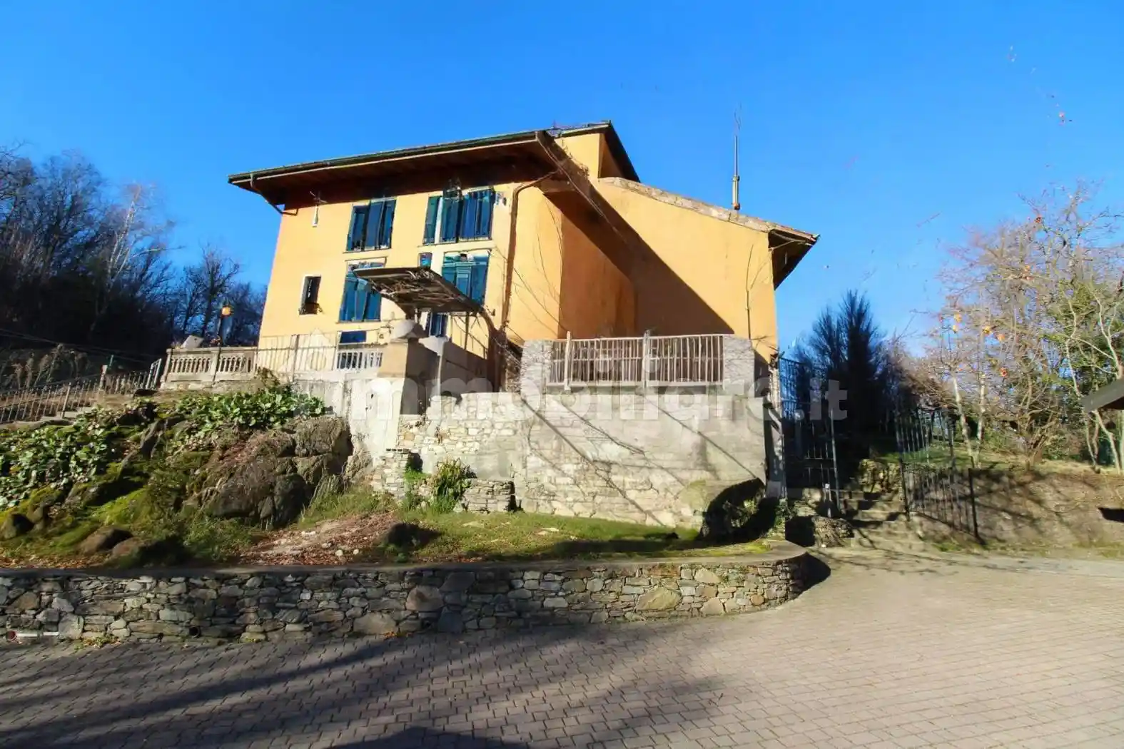 Appartamento in vendita a Montegrino Valtravaglia