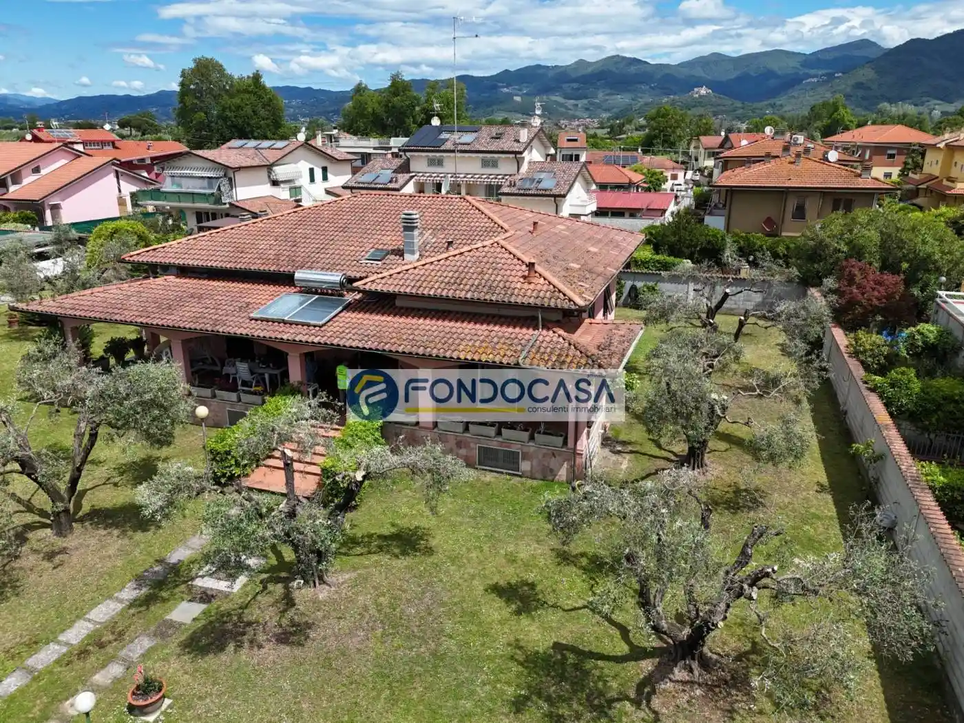 Villa in vendita a Carrara