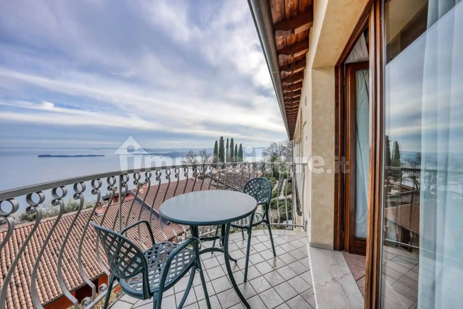 Appartamento in vendita a Gardone Riviera