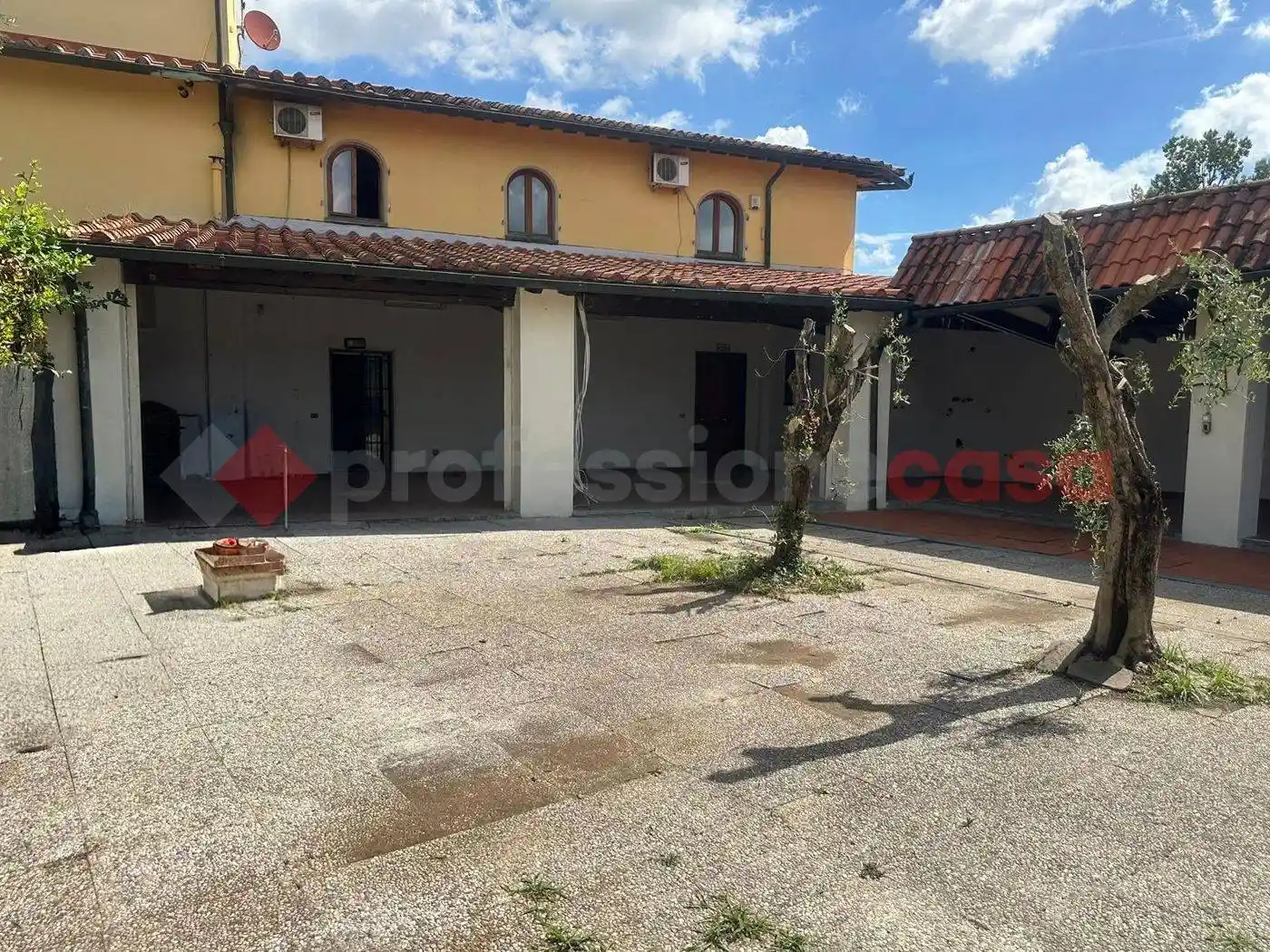 Casa indipendente in vendita a Campi Bisenzio