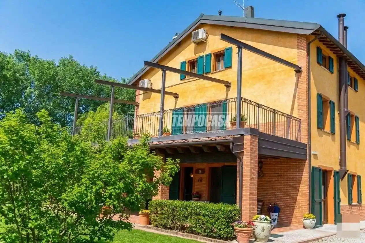 Villa in vendita a Modena