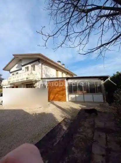 Villa in vendita a Nanto