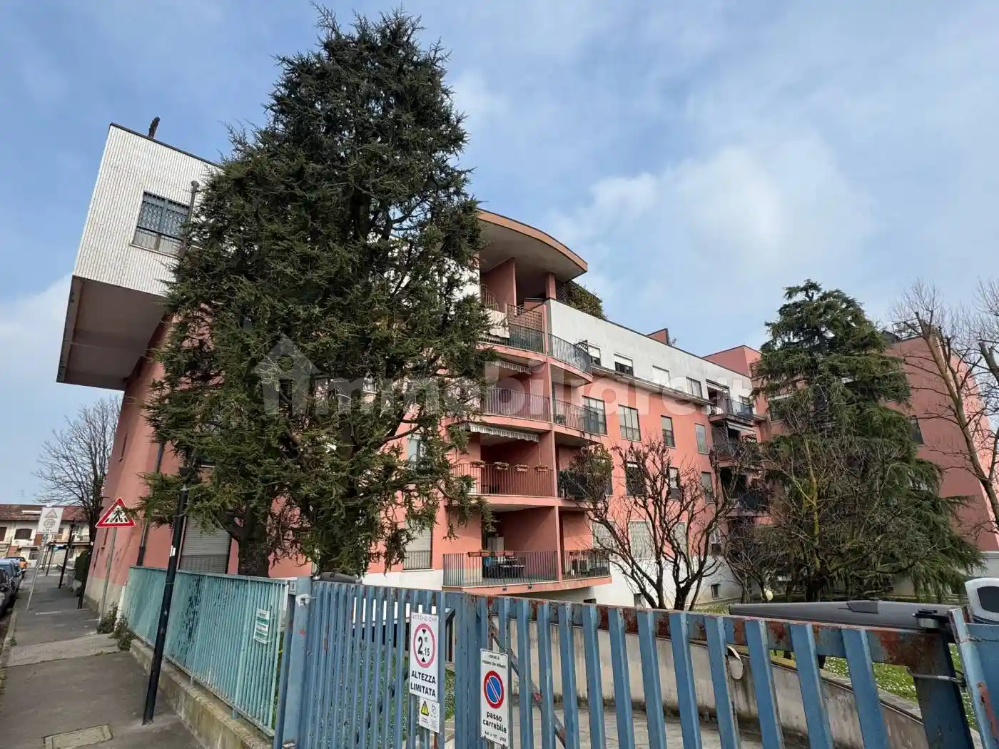 Appartamento in vendita a Pessano con Bornago