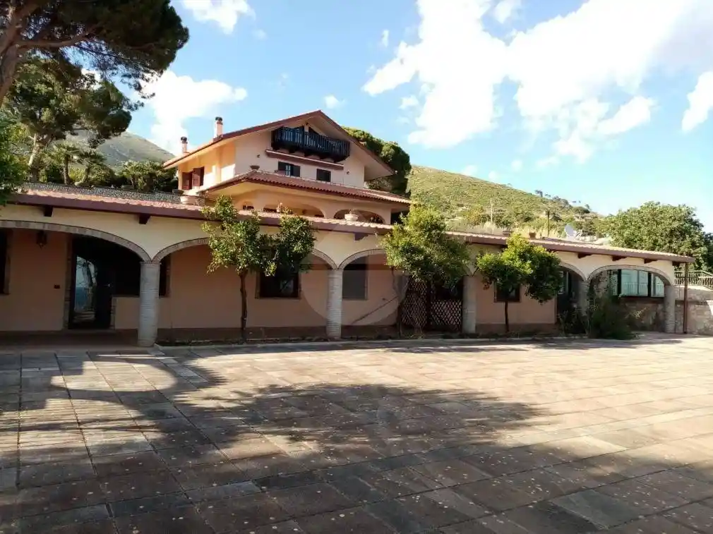 Villa in vendita a Formia
