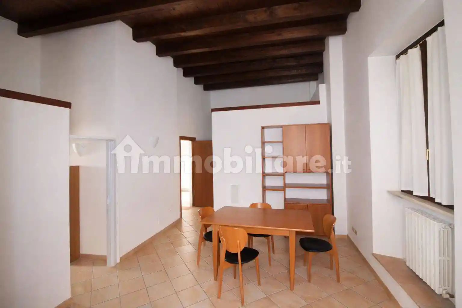 Appartamento in affitto a Jesi