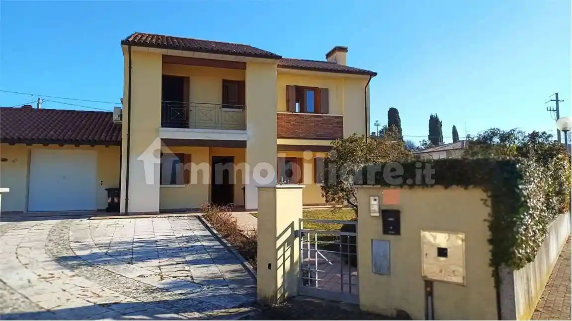 Villa in vendita a Vittorio Veneto