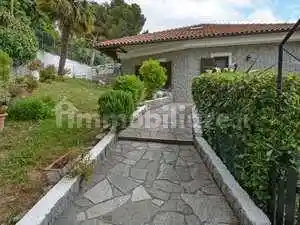 Villa in vendita a Andora
