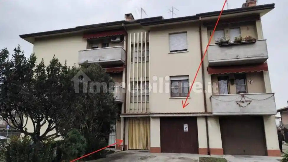 Appartamento in vendita a Tresignana