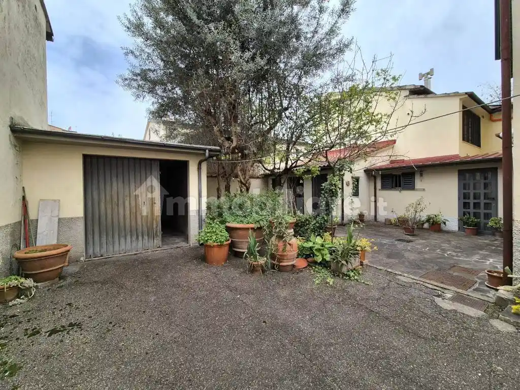 Casa indipendente in vendita a Sesto Fiorentino