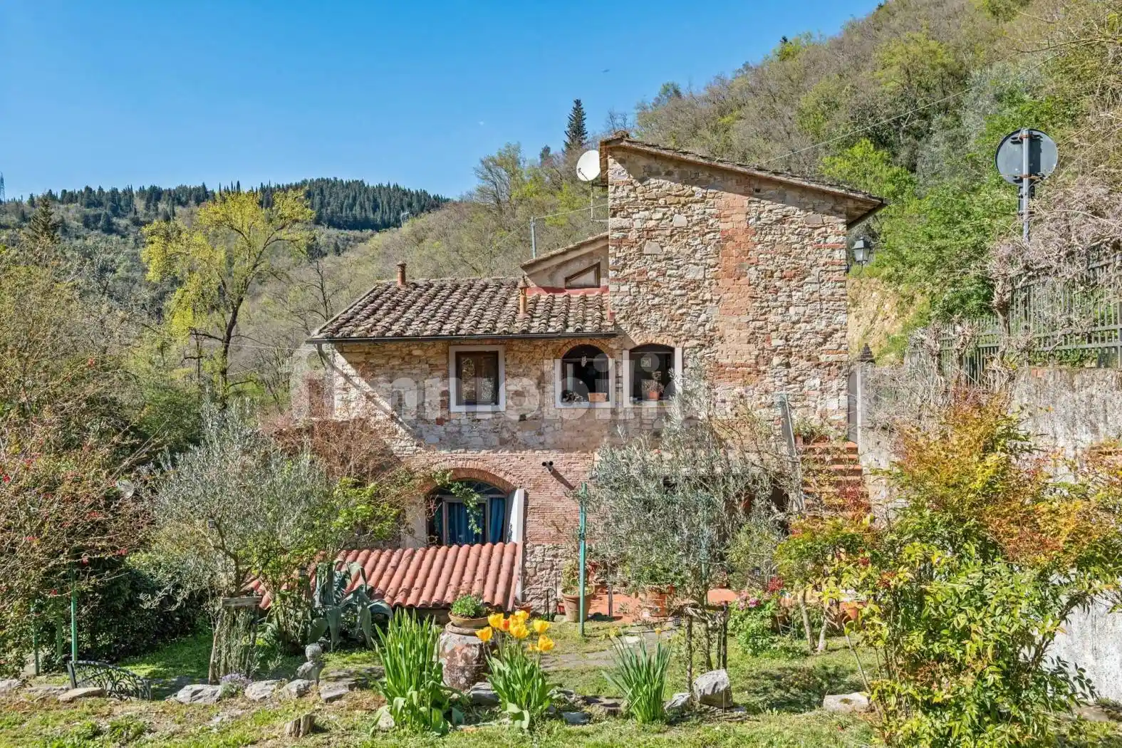 Rustico - Casale in vendita a Calenzano