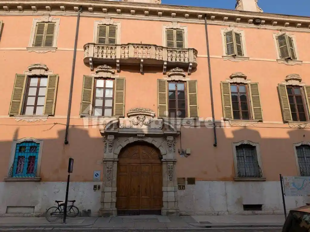 Appartamento in vendita a Verona