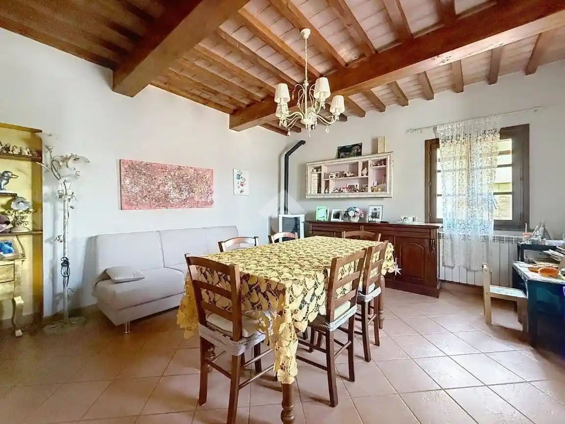 Appartamento in vendita a Collesalvetti