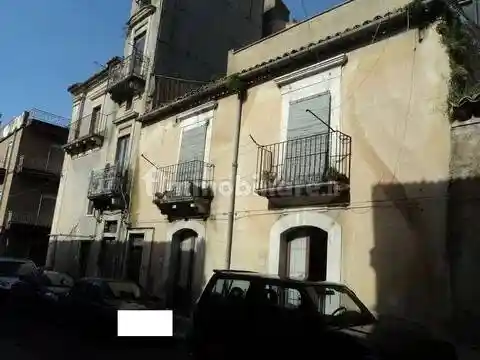 Palazzo - Edificio in vendita a Grammichele