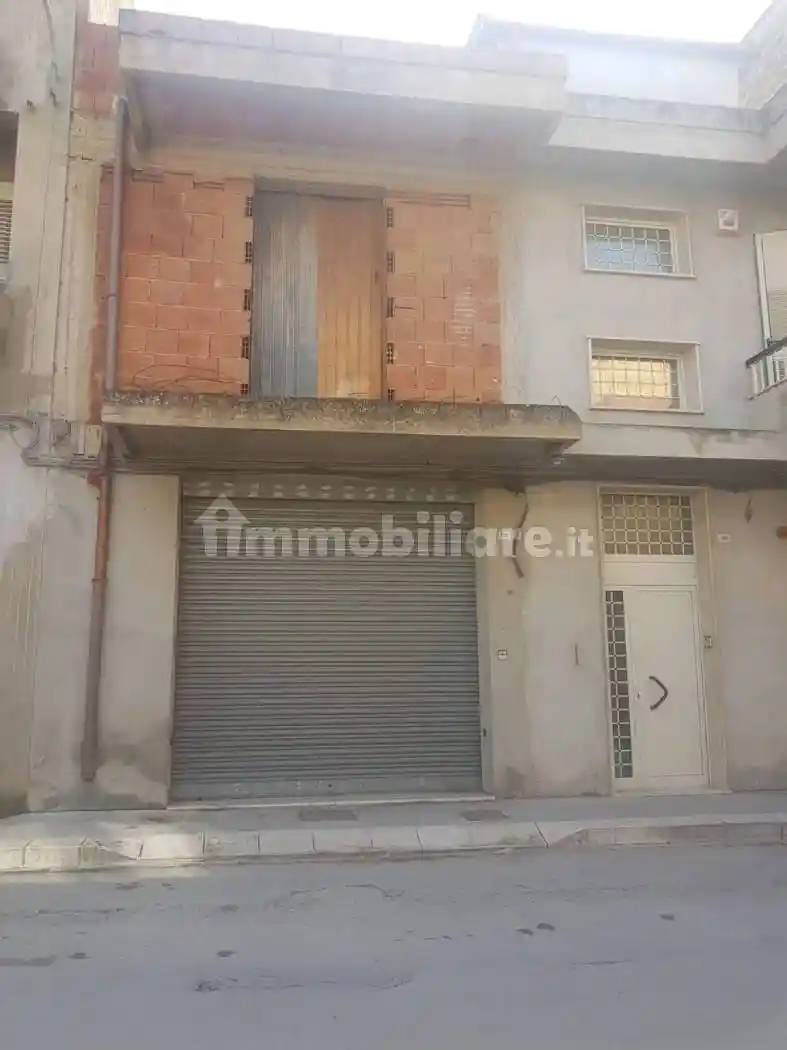 Palazzo - Edificio in vendita a Vittoria