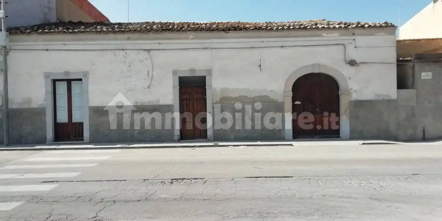 Palazzo - Edificio in vendita a Vittoria