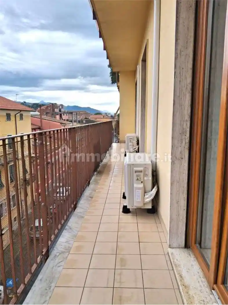 Appartamento in vendita a Sarzana