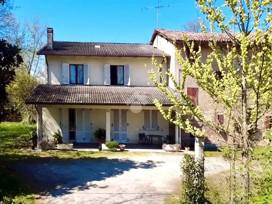 Casa indipendente in vendita a Novellara
