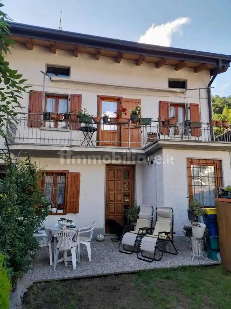 Casa indipendente in vendita a Capo di Ponte