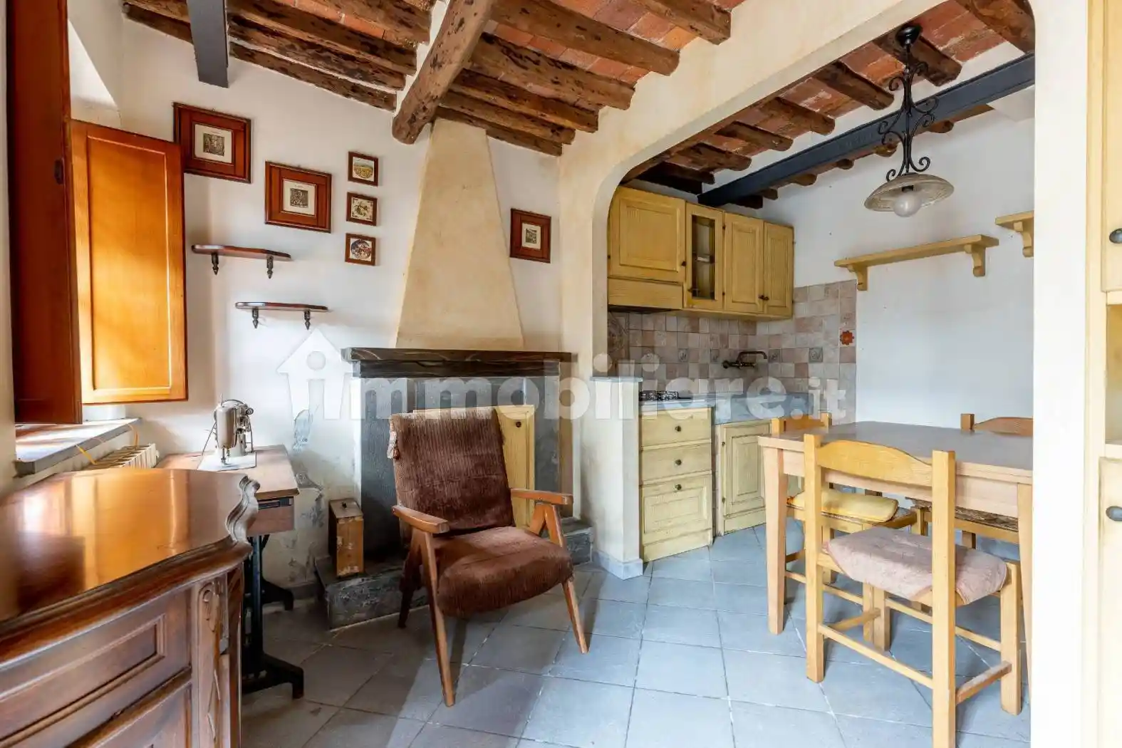 Rustico - Casale in vendita a Lucca