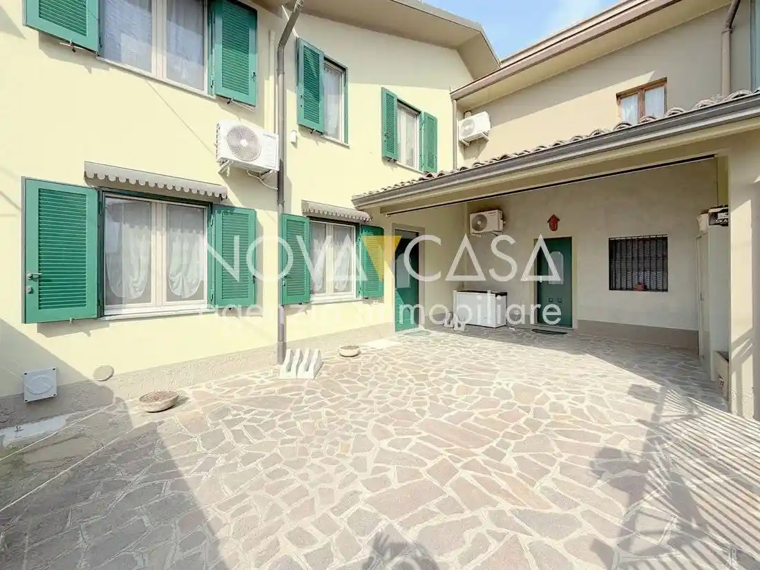 Casa indipendente in vendita a Dovera