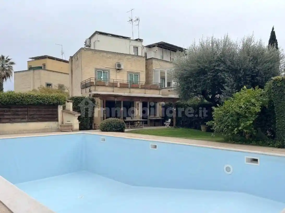 Villa in vendita a Roma