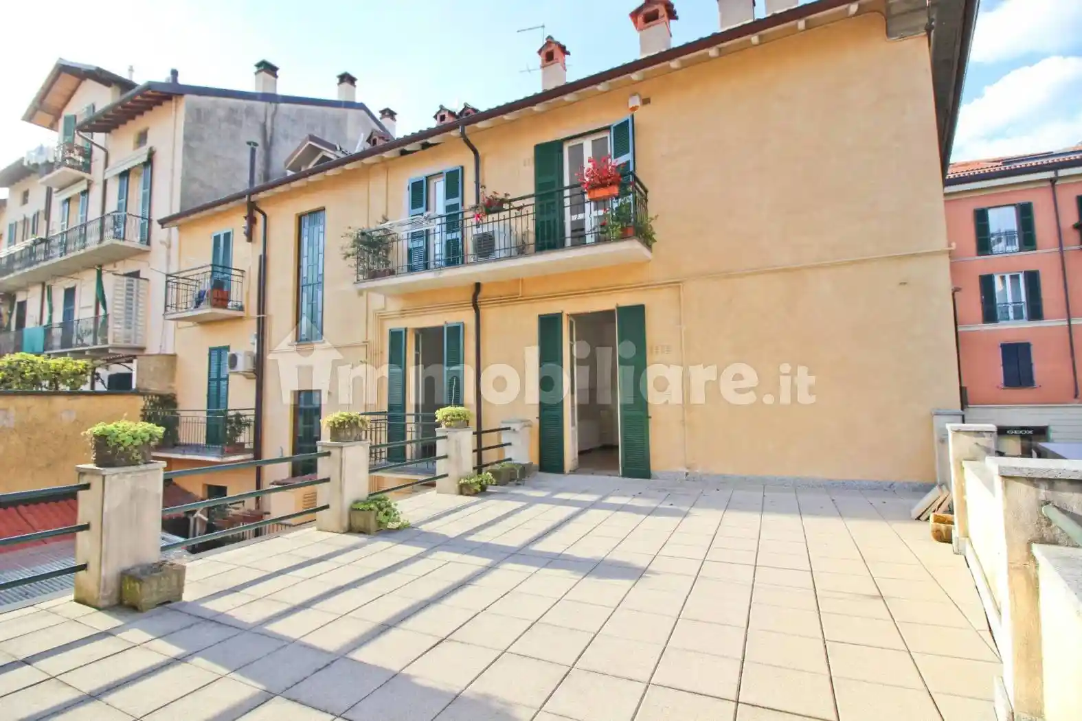 Palazzo - Edificio in vendita a Lecco