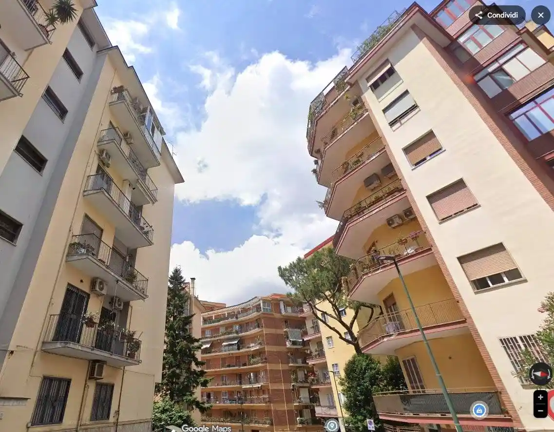 Appartamento in vendita a Napoli