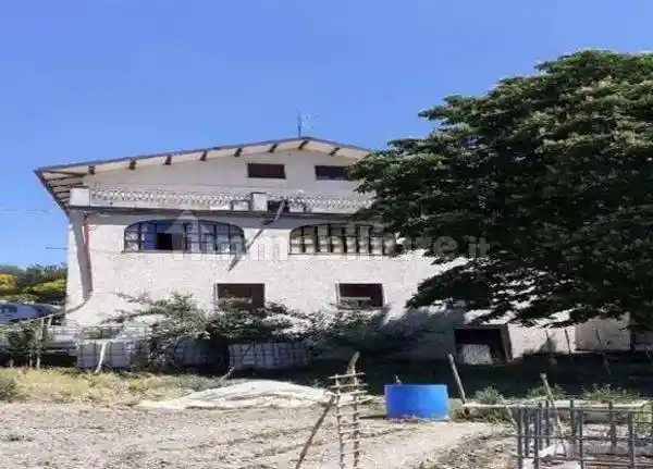 Villa in vendita a Teramo